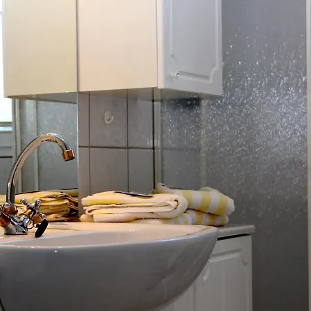 Cafe Bothe מלון 2*